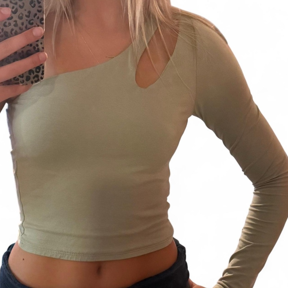 Abercrombie & Fitch Olive Long Sleeve Tee